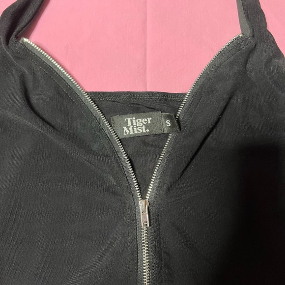 Tiger Mist halter top - Picture 3 of 3